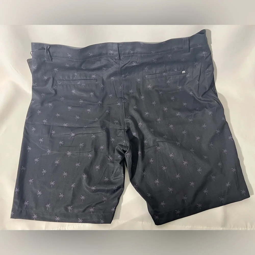 TravisMathew Men's Good Instincts Shorts Size: 42 NWT - Picture 5 of 16